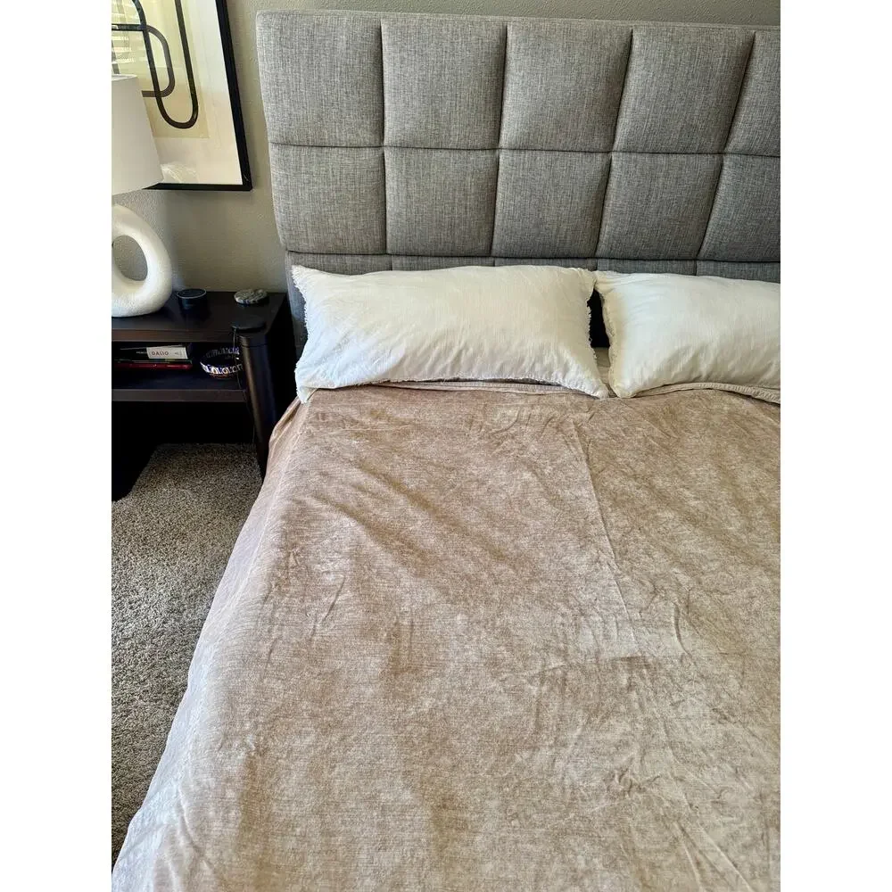 West Elm Velvet Duvet Cover in Sand Full/Queen
